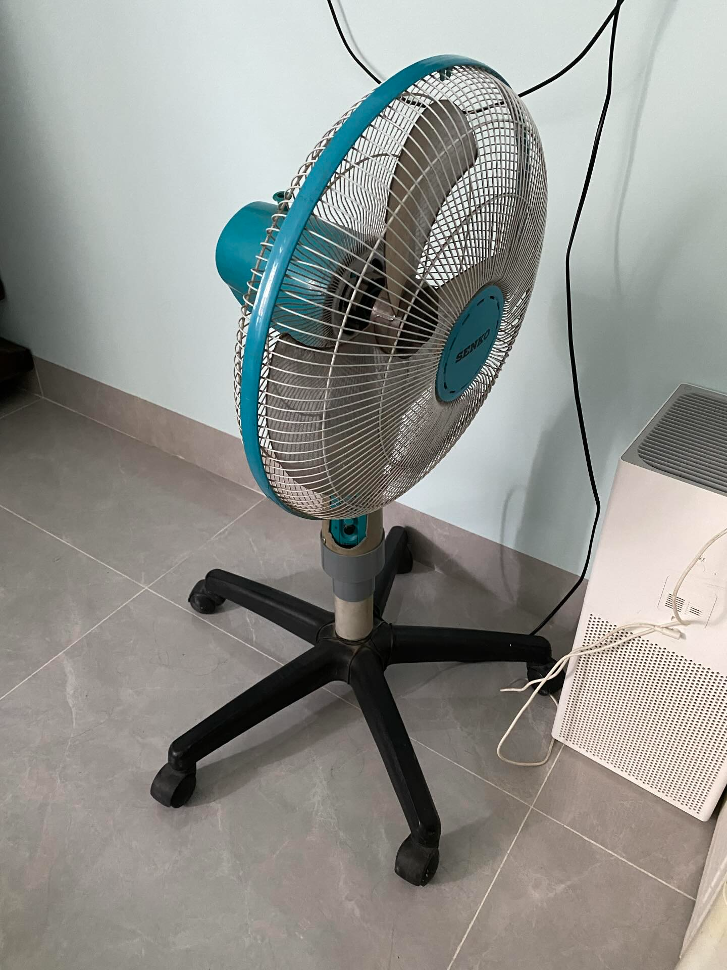 Con g&aacute;i &ocirc;ng chủ tiệm điện m&aacute;y ở TP.HCM đăng một tấm ảnh trong nh&agrave; vệ sinh g&acirc;y ch&uacute; &yacute;, xem tiếp phải thốt l&ecirc;n: "&Ocirc;i lo&agrave;i người"- Ảnh 4.