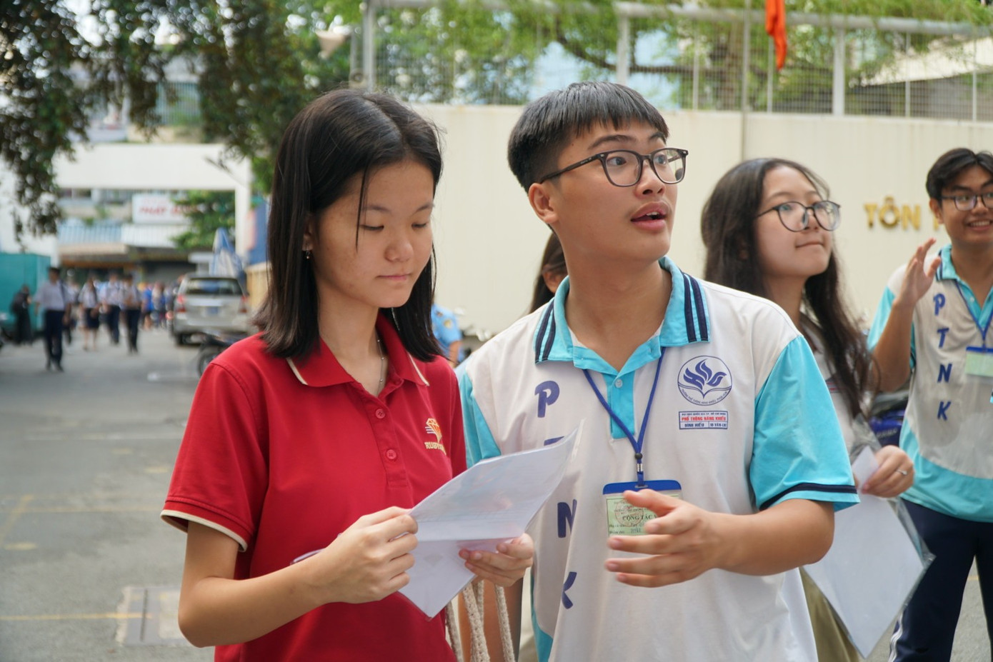 Đỗ v&agrave;o lớp 10 trường chuy&ecirc;n ở TPHCM kh&oacute; cỡ n&agrave;o?- Ảnh 2.