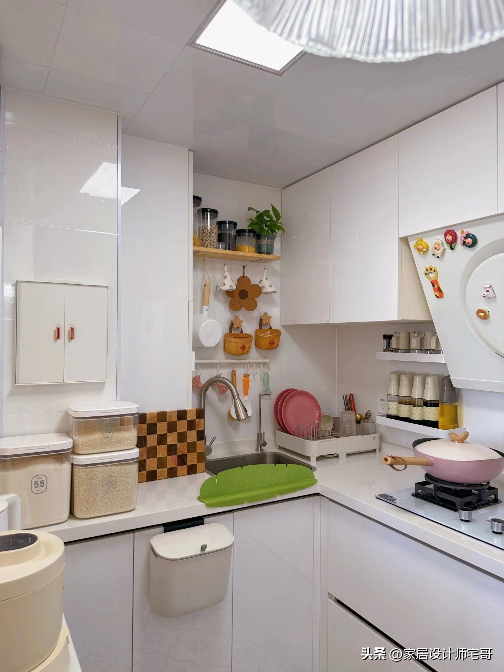 46m&sup2; vẫn đủ 2 ph&ograve;ng ngủ: Căn bếp 4m&sup2; nhỏ x&iacute;u nhưng khiến h&agrave;ng ngh&igrave;n người phải xem lại c&aacute;ch bố tr&iacute; nh&agrave;- Ảnh 3.