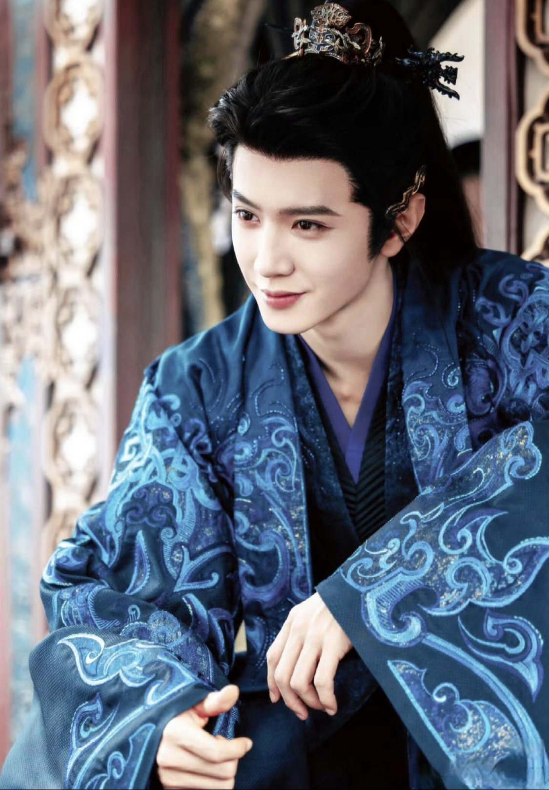 Không ngờ có phim cổ trang chiếu nửa năm vẫn thắng Trục Ngọc: Nam chính "nằm không cũng hot", tất cả nhờ ơn Trương Lăng Hách- Ảnh 3. Không ngờ có phim cổ trang chiếu nửa năm vẫn thắng Trục Ngọc: Nam chính "nằm không cũng hot", tất cả nhờ ơn Trương Lăng Hách- Ảnh 3.