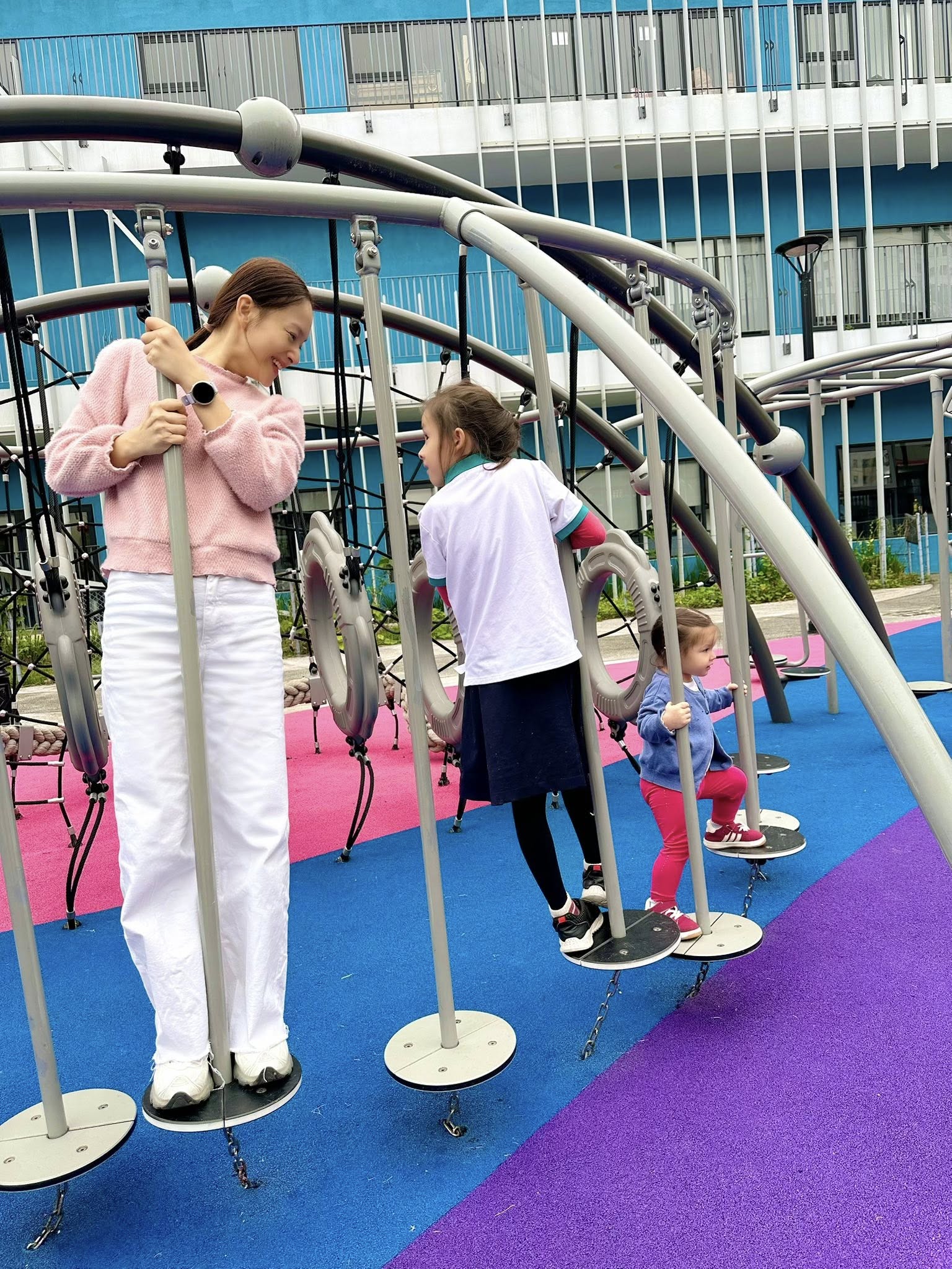 Đ&oacute;ng hơn 500 TRIỆU ĐỒNG tiền học ph&iacute; v&agrave; đ&acirc;y l&agrave; cận cảnh ng&ocirc;i trường con g&aacute;i Lan Phương theo học: Xịn từng centimet!- Ảnh 1.