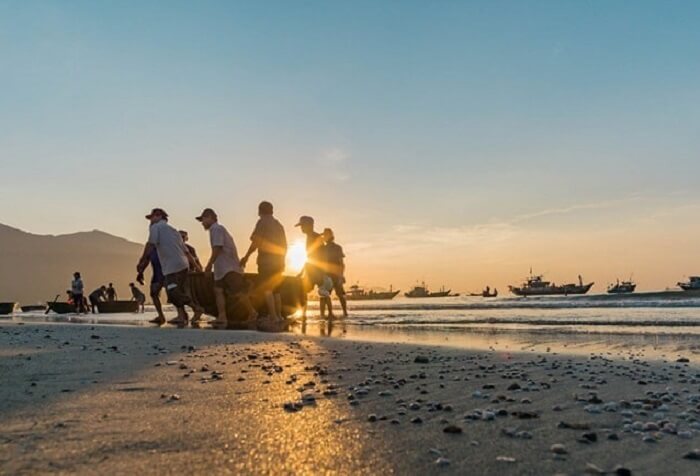 Cảng c&aacute; gần 300 tỷ th&agrave;nh điểm du lịch, chủ tịch tỉnh phải đăng l&ecirc;n Facebook- Ảnh 4.