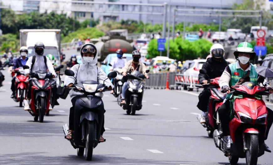 Miền Bắc sắp đ&oacute;n đợt nắng n&oacute;ng mới, nhiều khu vực vượt 36 độ C- Ảnh 1.