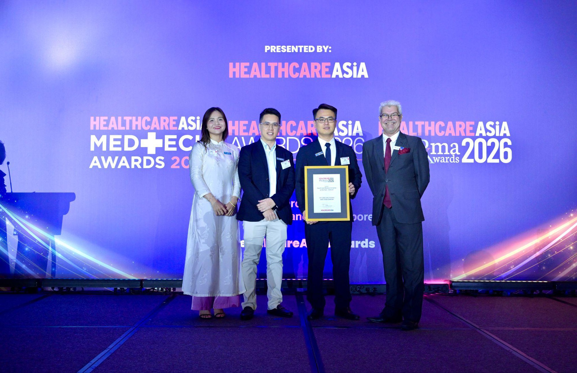 &ldquo;C&uacute; đ&uacute;p&rdquo; li&ecirc;n tiếp l&agrave;m rạng danh y tế Việt Nam tại giải thưởng h&agrave;ng đầu ch&acirc;u lục Healthcare Asia Pharma Awards- Ảnh 1.