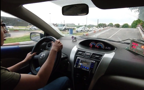 Ph&aacute;t hiện 1 người thi bằng l&aacute;i xe gần 140 lần, mất 9 năm mới qua v&ograve;ng l&yacute; thuyết- Ảnh 3.