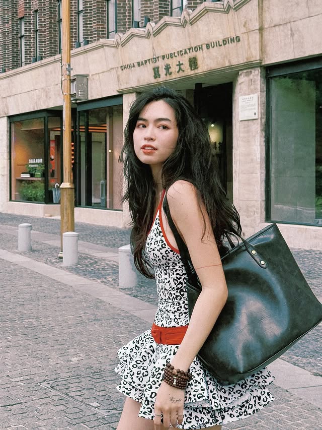 Mỹ nh&acirc;n Vbiz 31 tuổi mặt "b&uacute;ng ra sữa", style s&agrave;nh điệu đẹp như "s&aacute;ch mẫu"- Ảnh 14.