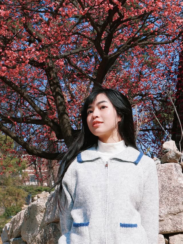 Mỹ nh&acirc;n Vbiz 31 tuổi mặt "b&uacute;ng ra sữa", style s&agrave;nh điệu đẹp như "s&aacute;ch mẫu"- Ảnh 3.