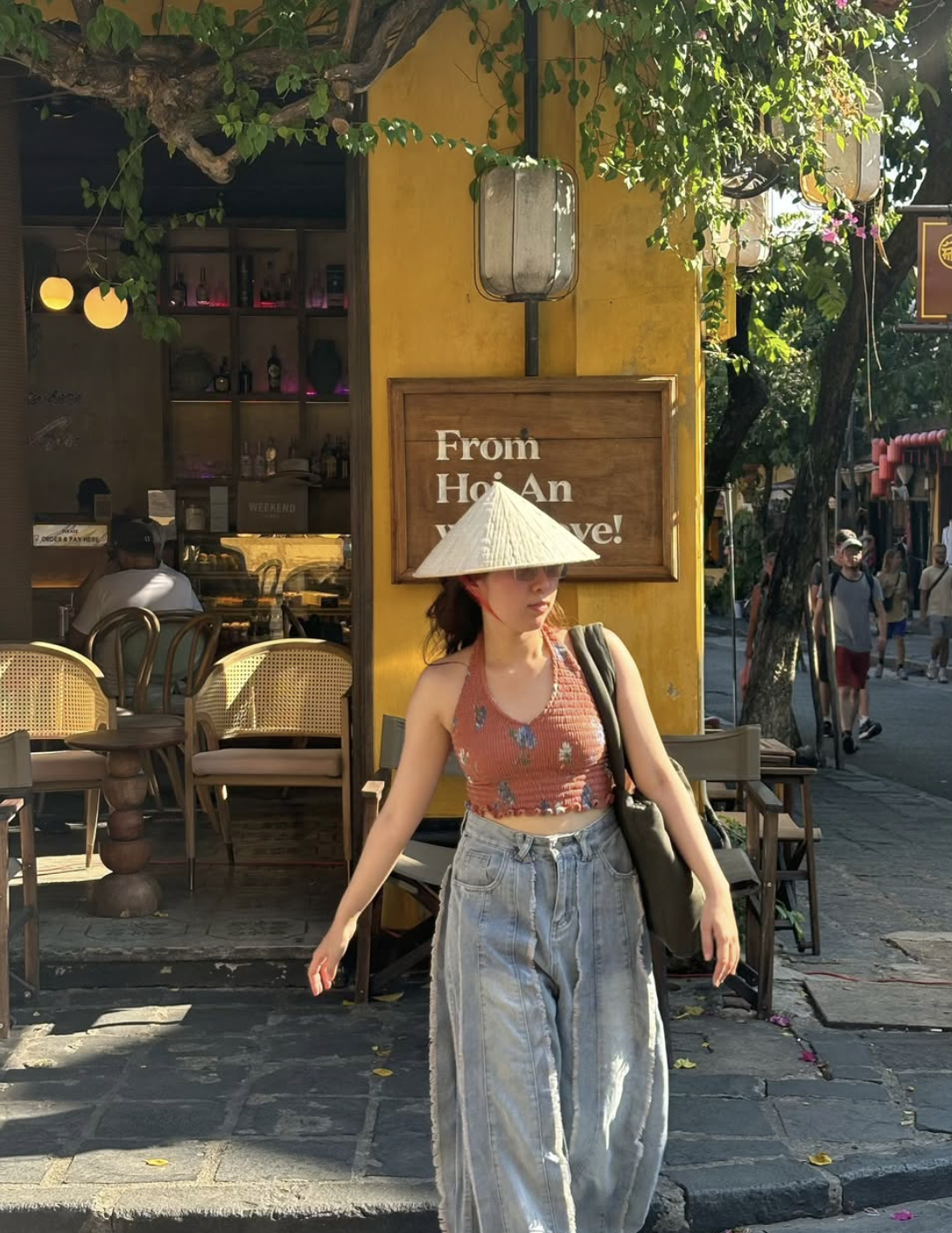 V&eacute; m&aacute;y bay 10 triệu đồng, kh&aacute;ch du lịch vẫn lo bị dời chuyến s&aacute;t lễ: "Chỉ d&aacute;m đặt ph&ograve;ng cho hủy miễn ph&iacute; v&igrave; sợ mất trắng tiền resort"- Ảnh 2.