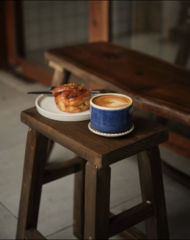 Mục sở thị 8 qu&aacute;n c&agrave; ph&ecirc; mới: T&acirc;n binh ẩn m&igrave;nh trong hẻm nhỏ, hội s&agrave;nh điệu hay uống matcha dưới ch&acirc;n cầu Ba Son- Ảnh 15.