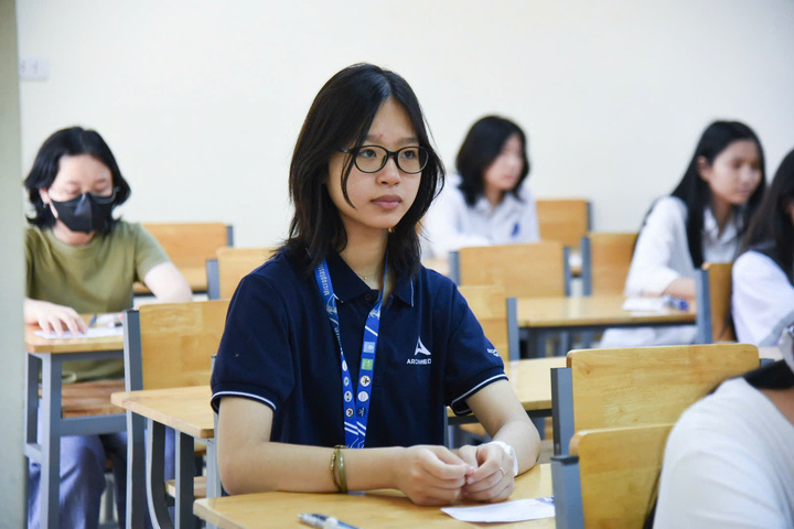 Gần 60.000 sĩ tử H&agrave; Nội kh&ocirc;ng c&oacute; suất lớp 10 c&ocirc;ng lập, phụ huynh lo "tỷ lệ chọi"- Ảnh 2.