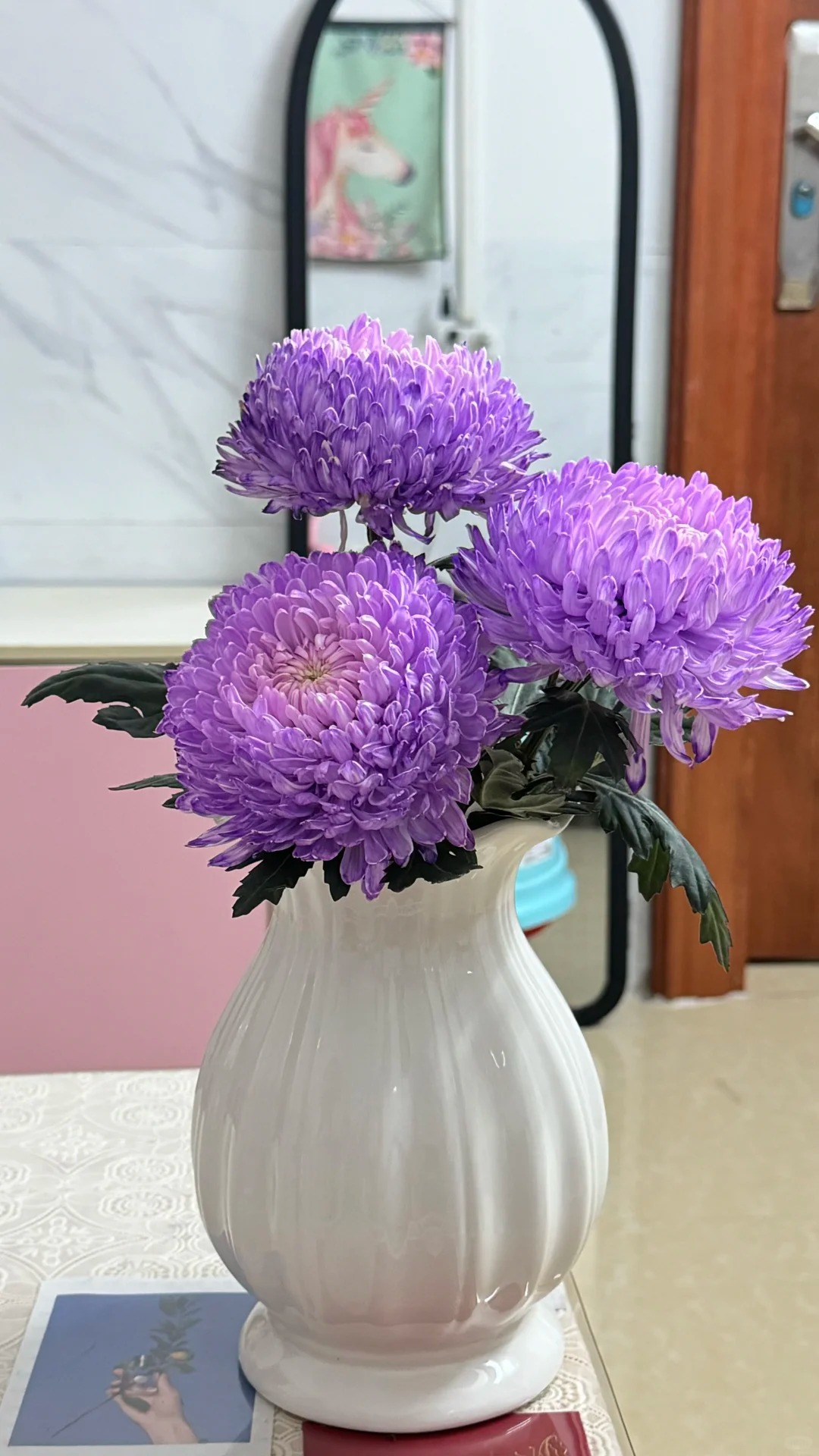 Say đắm c&uacute;c mẫu đơn t&iacute;m nhưng sợ cắm l&ecirc;n bị gi&agrave;? Đừng vội mua nếu chưa biết b&iacute; mật về "m&ugrave;a hoa đẹp nhất" n&agrave;y!- Ảnh 17.