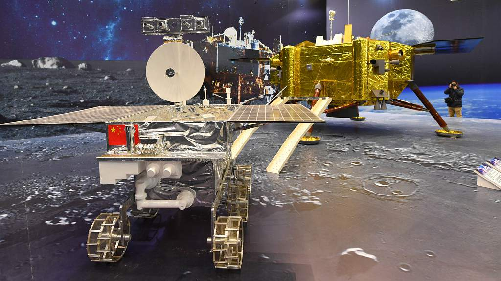 T&agrave;u Trung Quốc ph&aacute;t hiện "v&ugrave;ng đặc biệt" giữa Mặt Trăng v&agrave; Tr&aacute;i Đất- Ảnh 1.