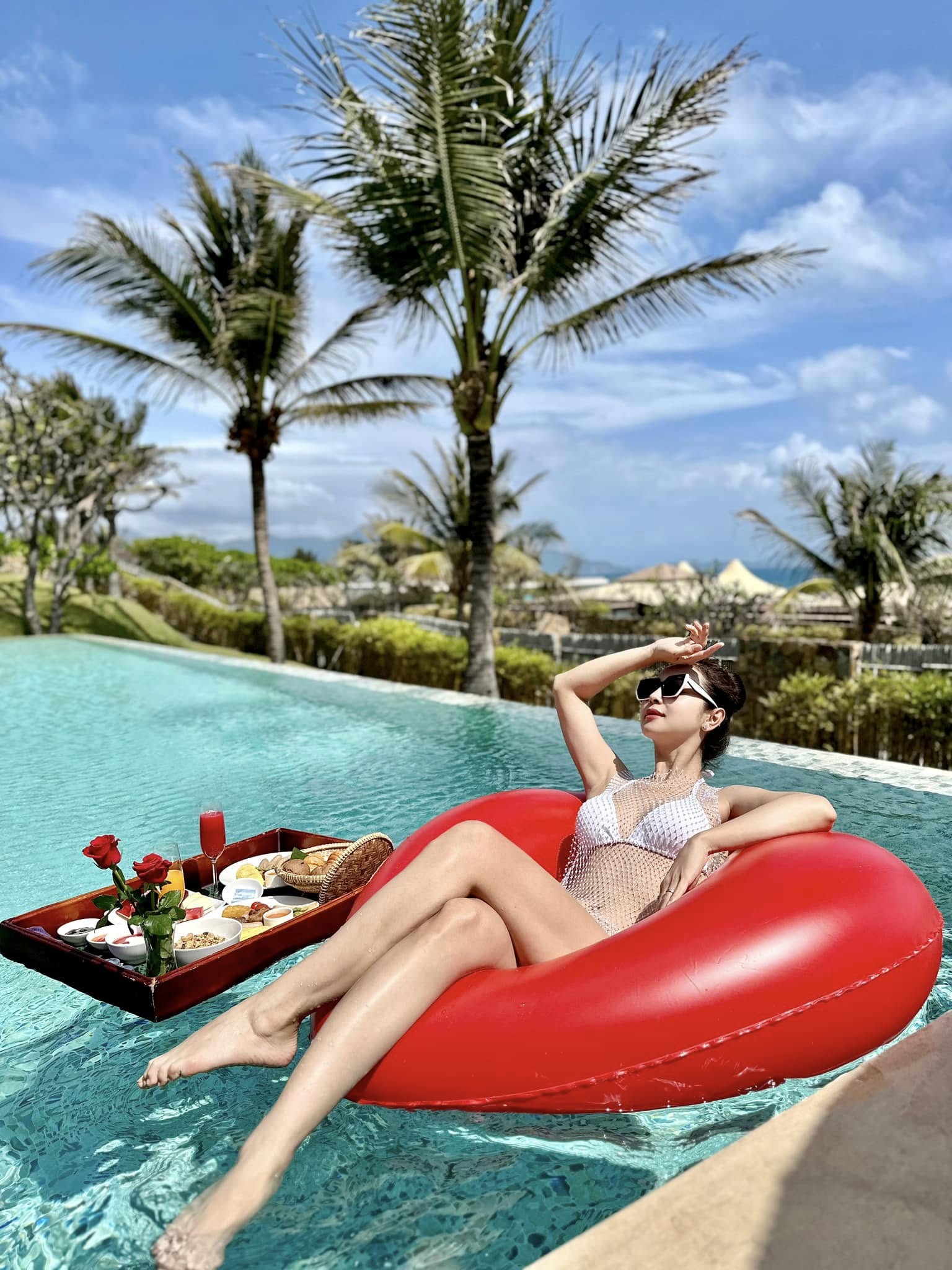 Nhan sắc hoa hậu đẹp bậc nhất Việt Nam, c&oacute; 1 con ri&ecirc;ng được đại gia say đắm suốt 14 năm- Ảnh 10.