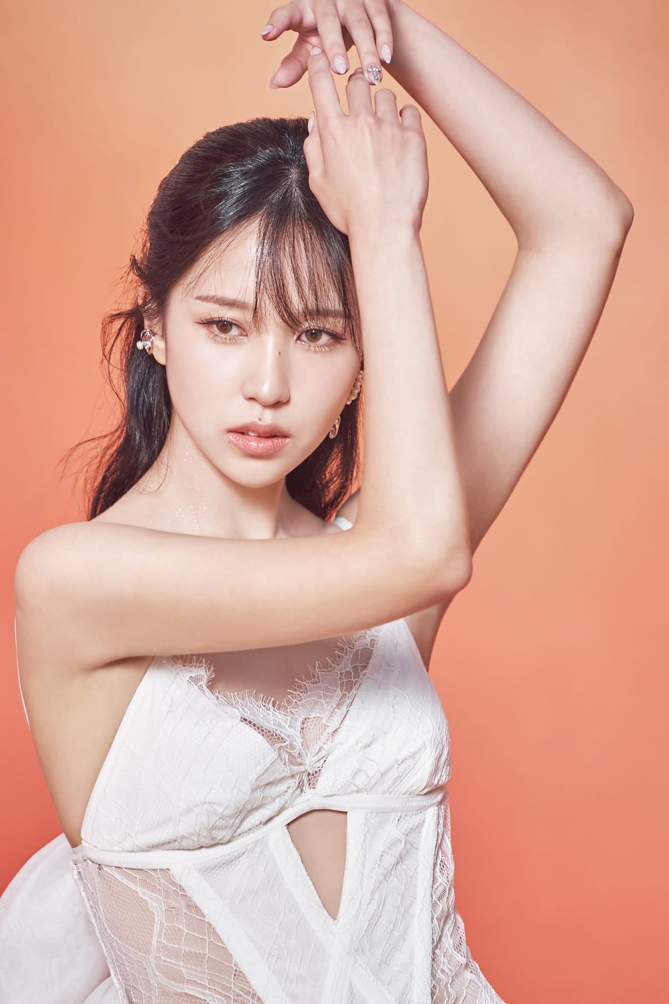 "Mỹ nh&acirc;n v&agrave;ng ngọc" lộ nhan sắc g&acirc;y sốc ngo&agrave;i đời thực, kh&iacute; chất đến độ nh&acirc;n vi&ecirc;n nữ d&aacute;n mắt sững sờ- Ảnh 12.