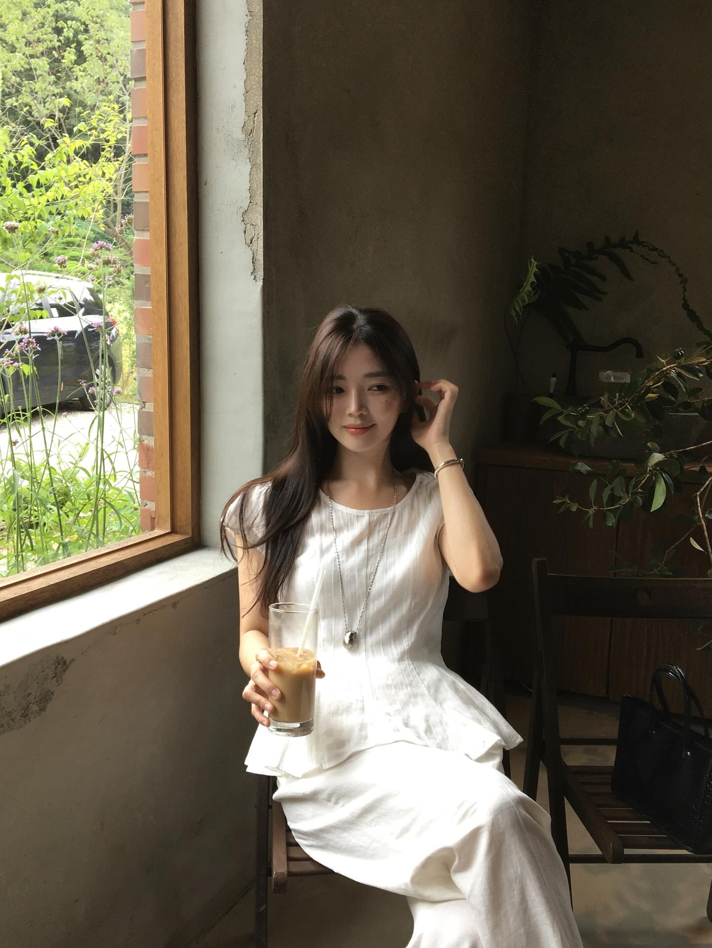 5 c&ocirc;ng thức mặc đồ m&ugrave;a h&egrave; cực kỳ trẻ trung, gi&uacute;p chị em hack tuổi xuất sắc- Ảnh 7.