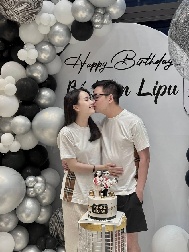 Chọn b&igrave;nh y&ecirc;n b&ecirc;n gia đ&igrave;nh thay v&igrave; h&agrave;o quang Hoa hậu: Nữ MC lấy chồng Tiến sĩ, cuộc sống như ph&uacute; b&agrave; trong dinh thự 9 tầng ở H&agrave; Nội- Ảnh 9.