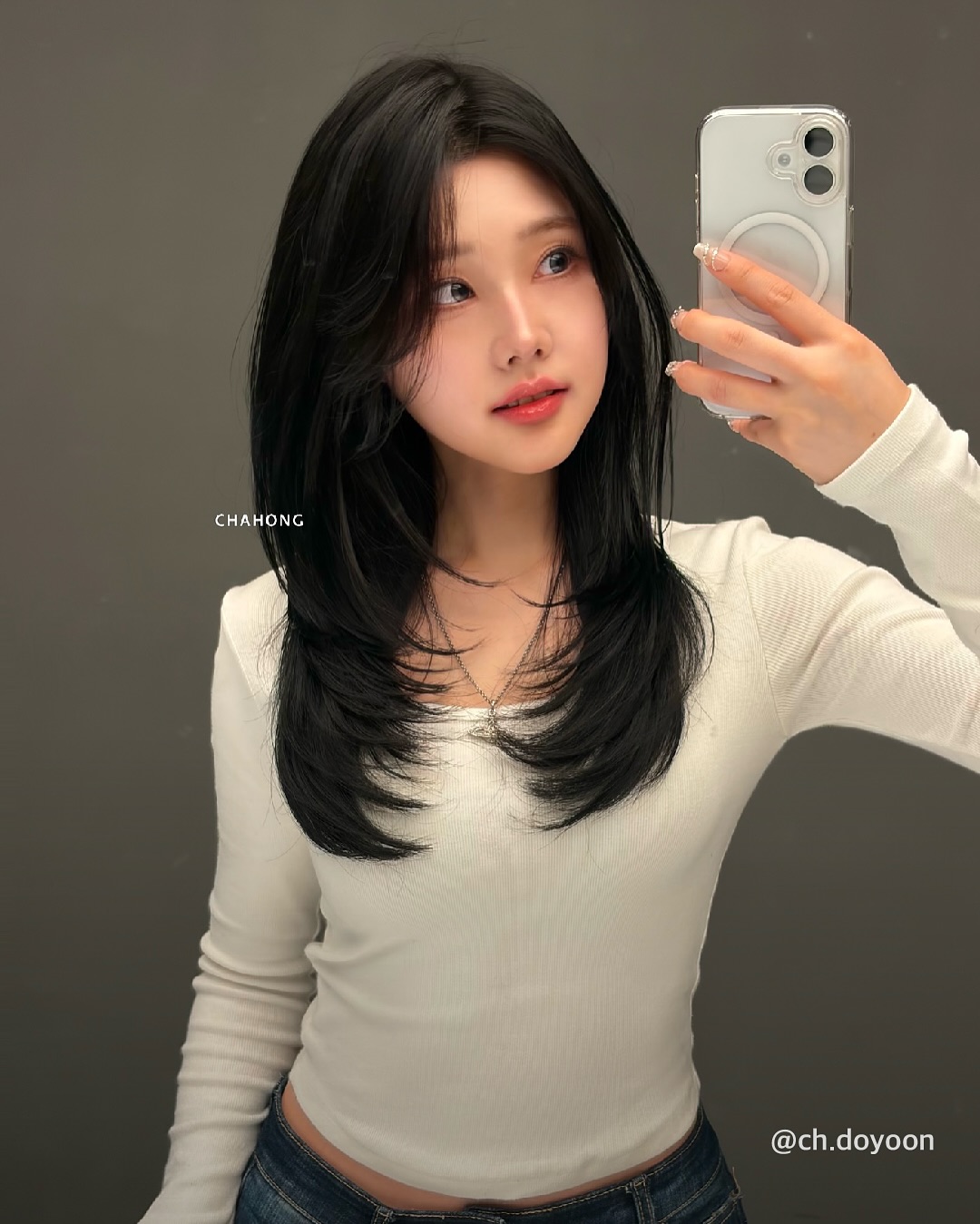 Kh&ocirc;ng cần nhuộm m&agrave;u, 5 xu hướng t&oacute;c đen h&egrave; 2026 sẽ gi&uacute;p diện mạo của chị em trẻ trung v&agrave; rất thanh lịch- Ảnh 3.