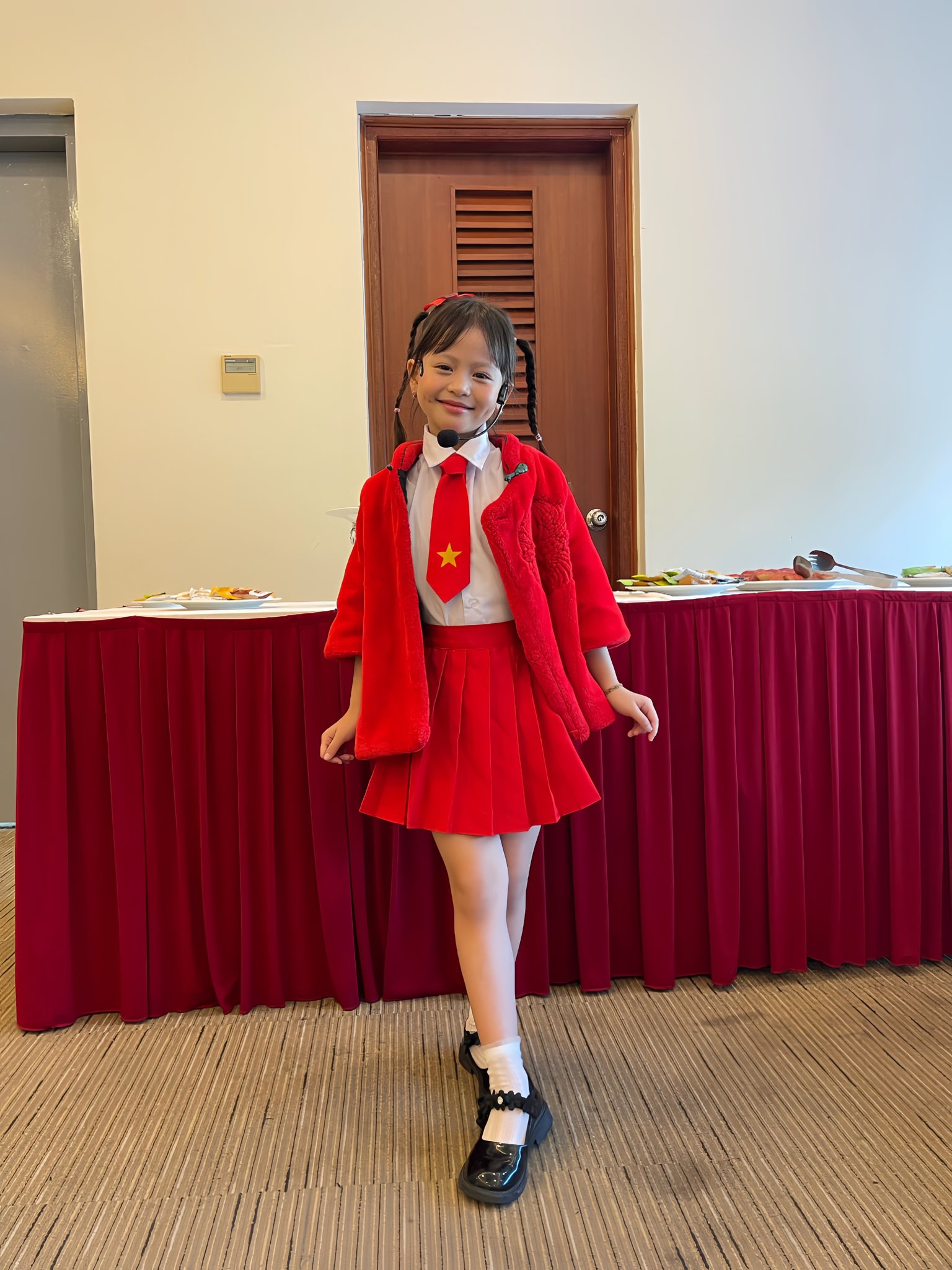 Mỹ T&acirc;m hội ngộ b&eacute; g&aacute;i 7 tuổi g&acirc;y sốt tại A80, Mai T&agrave;i Phến bị r&eacute;o t&ecirc;n v&igrave; một l&yacute; do- Ảnh 6.