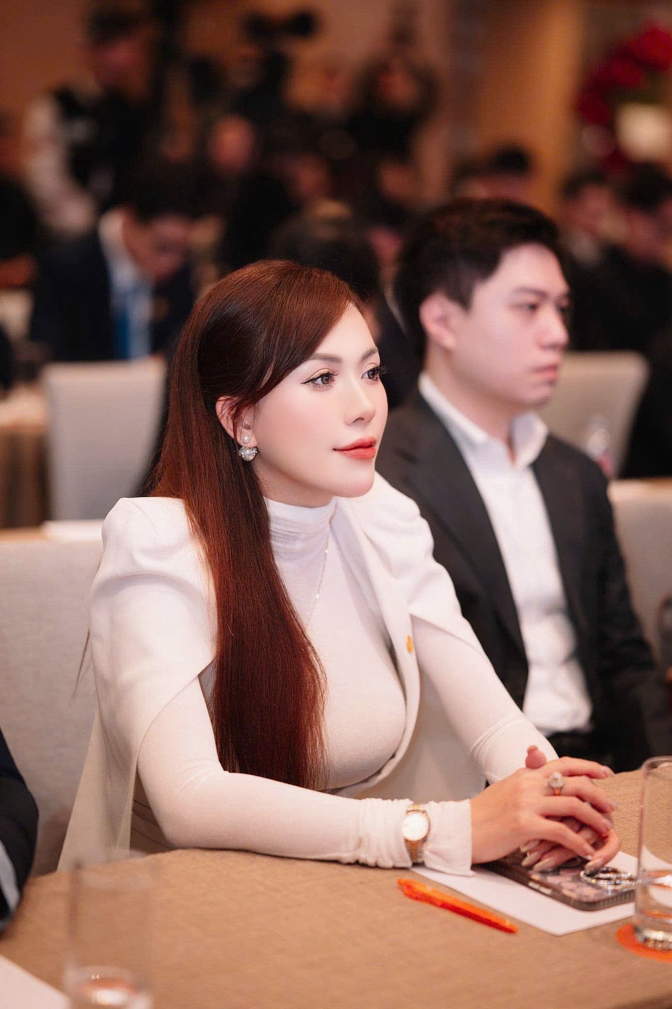 Ba "biểu tượng sexy" đời đầu của Internet Việt Nam giờ ra sao?- Ảnh 23.