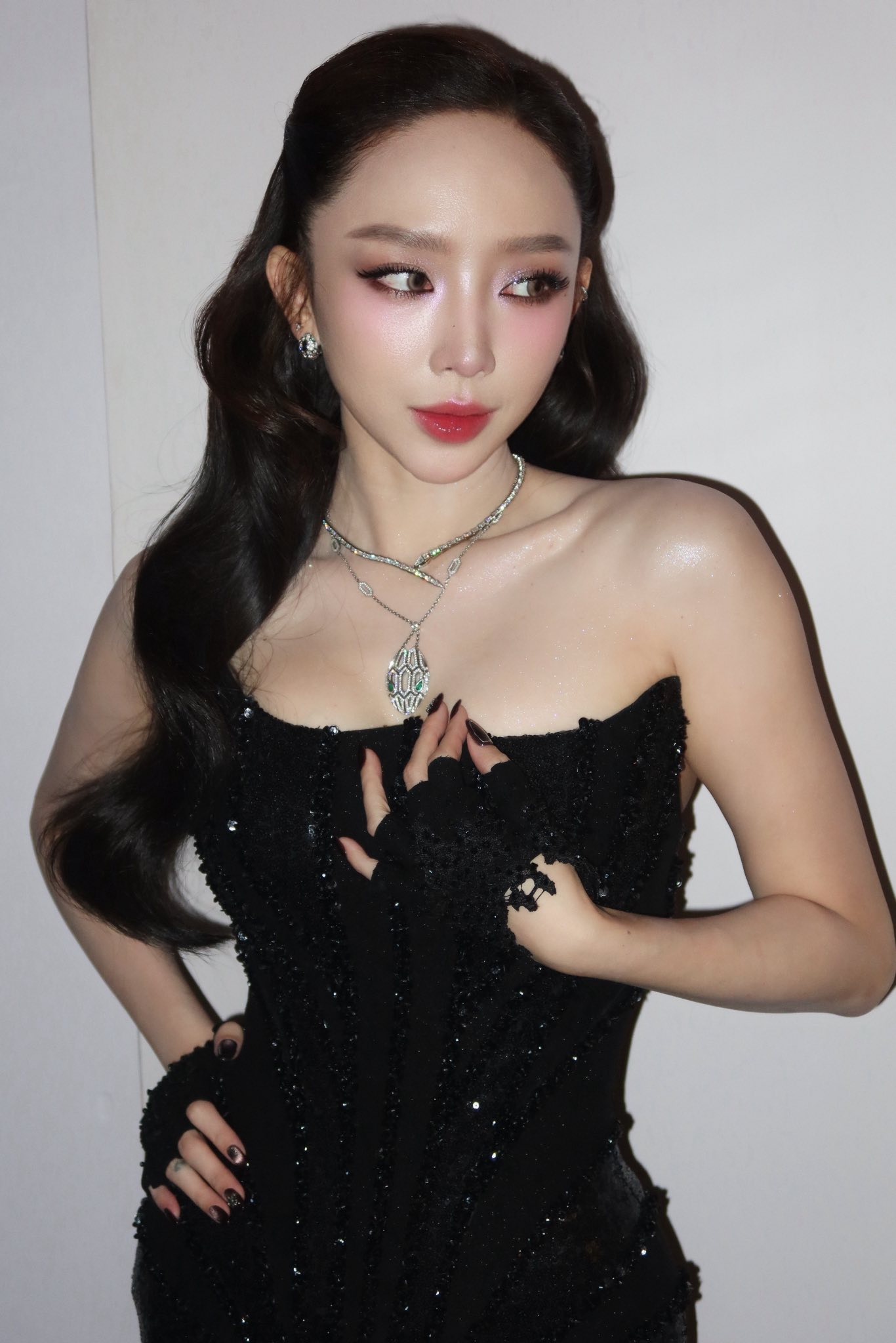 Minh Hằng đi dự show quốc tế, T&oacute;c Ti&ecirc;n ở nh&agrave; vẫn bị r&eacute;o t&ecirc;n: Chuyện g&igrave; đ&acirc;y?- Ảnh 2.