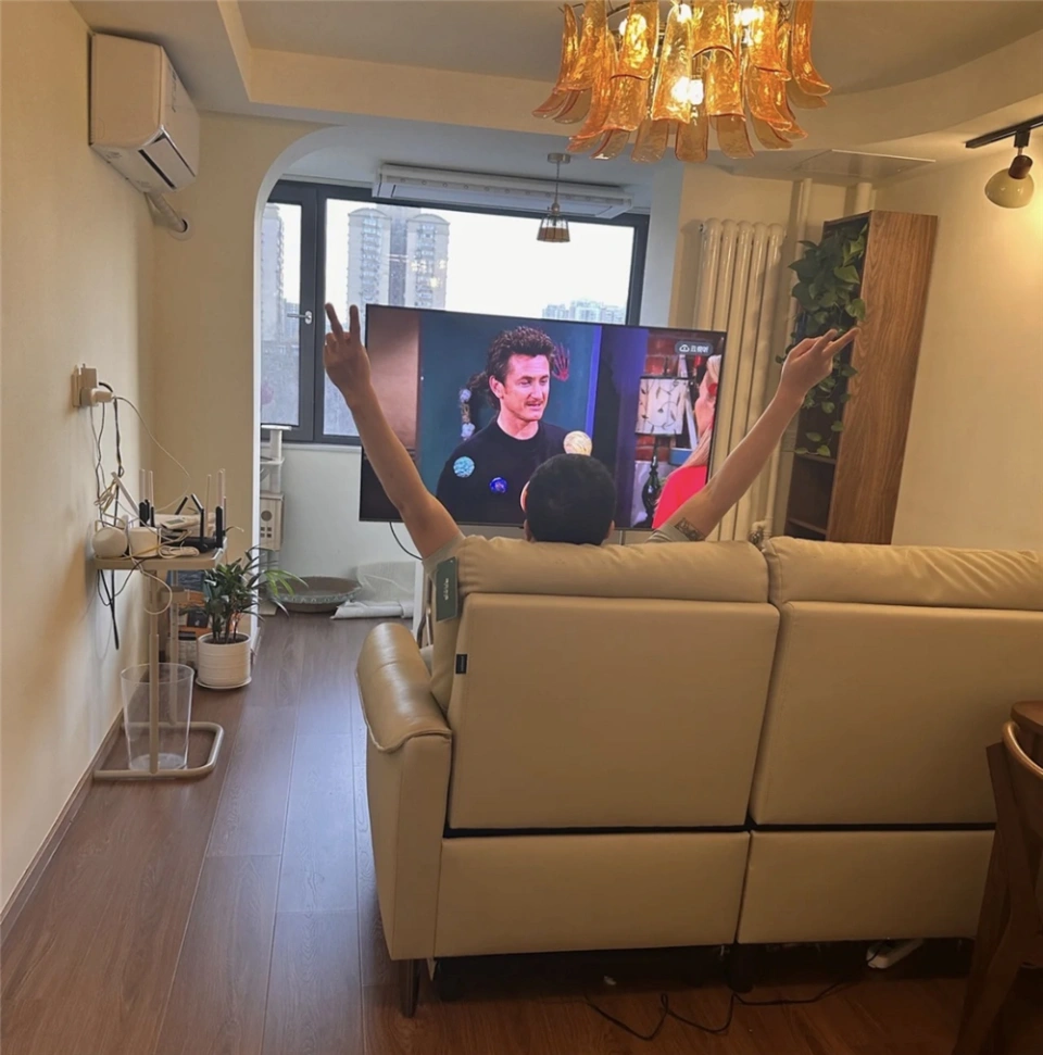 1 thanh ni&ecirc;n cải tạo căn hộ "c&aacute;n dao" th&agrave;nh tổ ấm nghệ như ảnh Pinterest, g&oacute;c n&agrave;o cũng đ&aacute;ng ngắm- Ảnh 1.