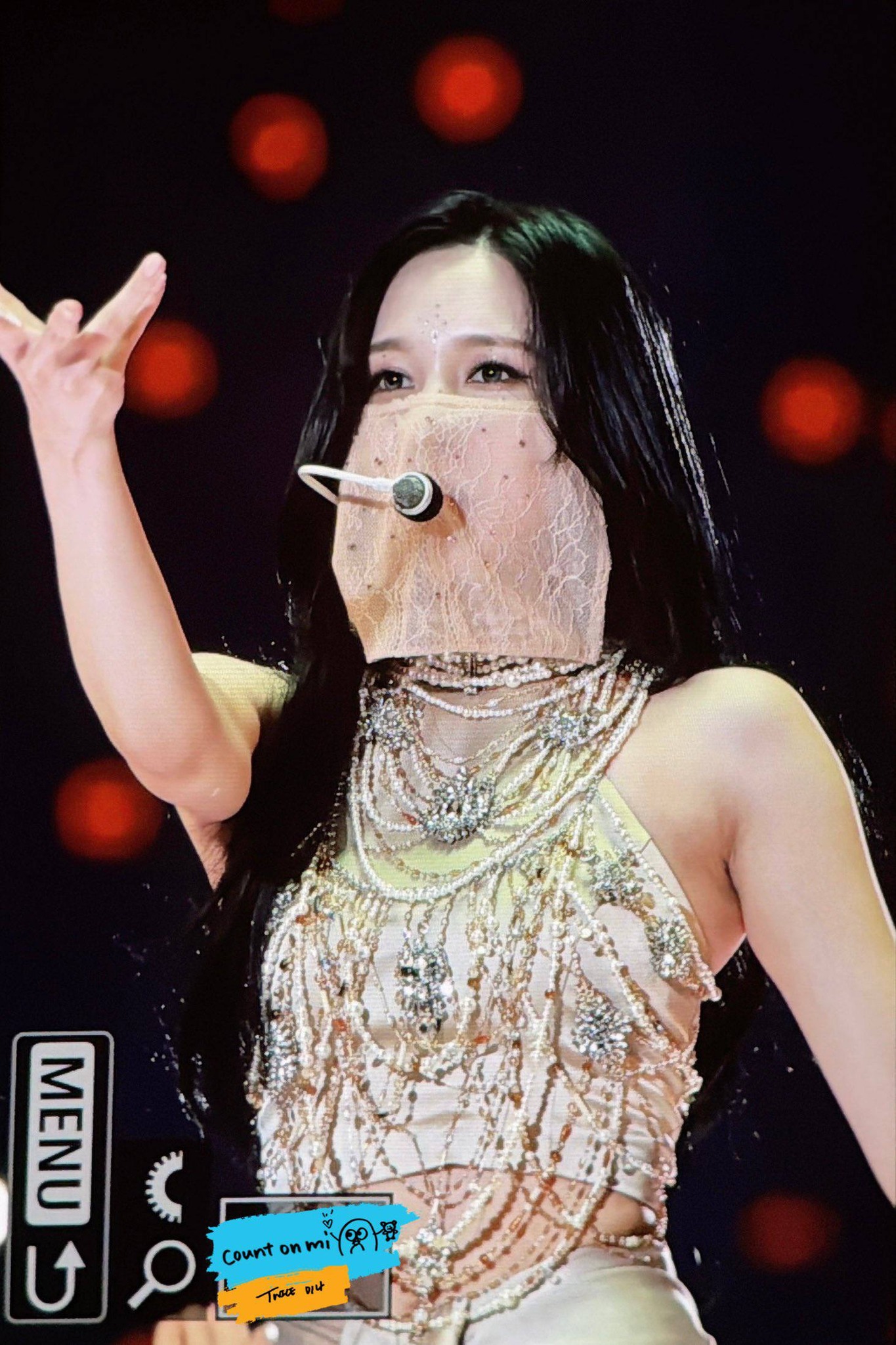 "Mỹ nh&acirc;n v&agrave;ng ngọc" lộ nhan sắc g&acirc;y sốc ngo&agrave;i đời thực, kh&iacute; chất đến độ nh&acirc;n vi&ecirc;n nữ d&aacute;n mắt sững sờ- Ảnh 10.