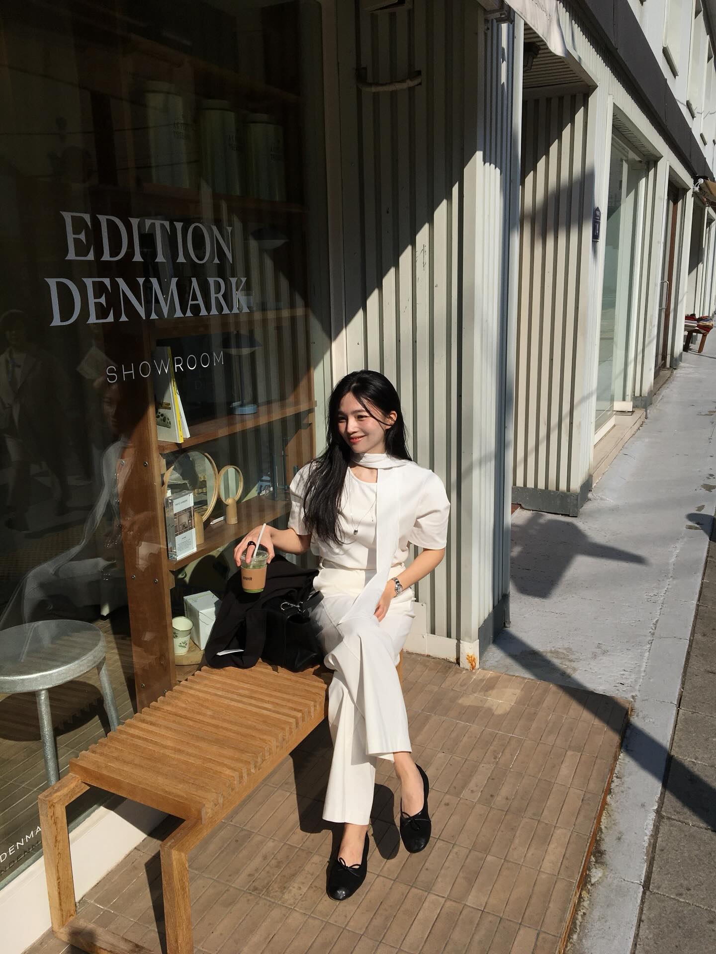 5 c&ocirc;ng thức mặc đồ m&ugrave;a h&egrave; cực kỳ trẻ trung, gi&uacute;p chị em hack tuổi xuất sắc- Ảnh 8.