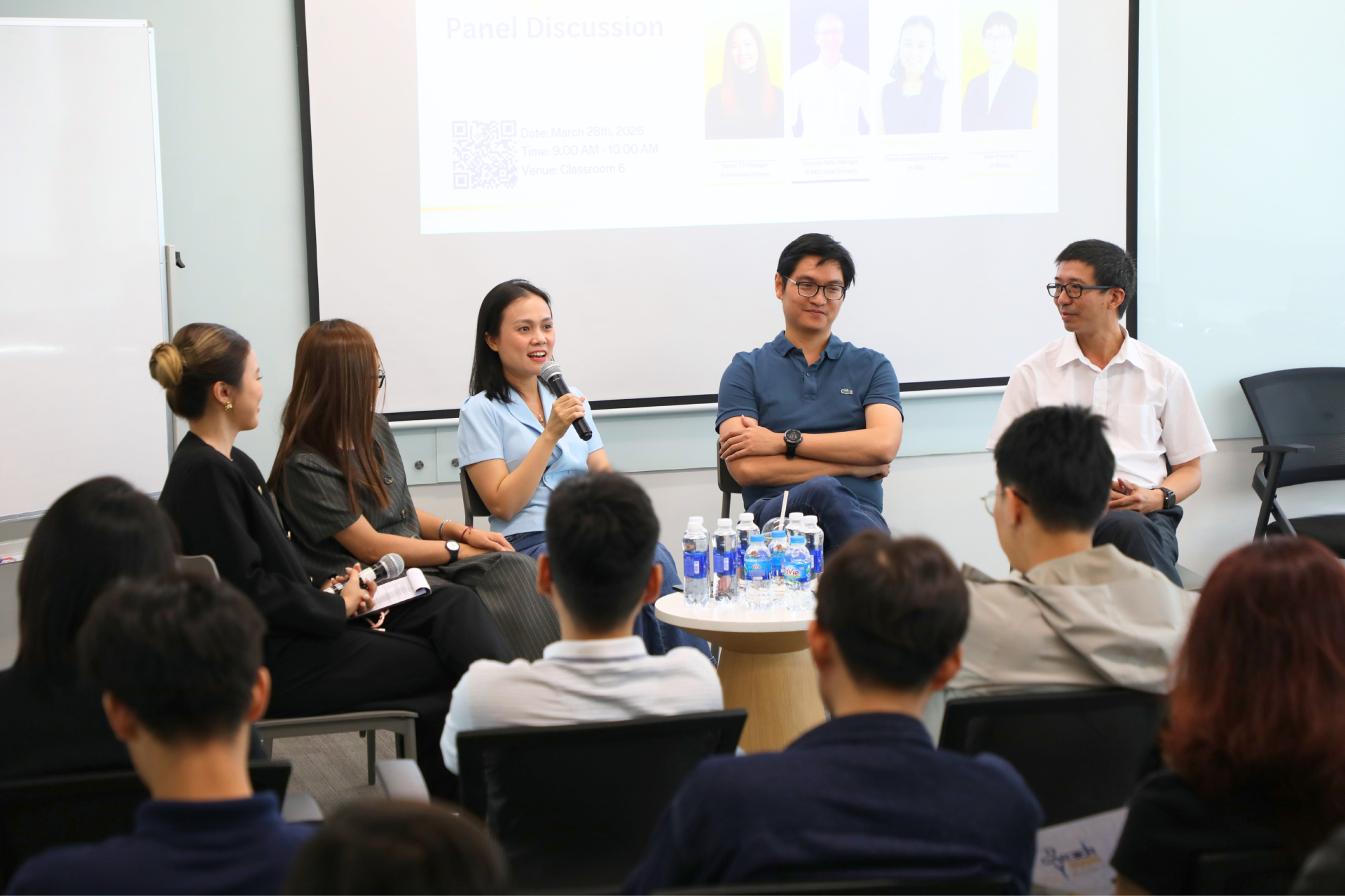 Ch&acirc;n dung thế hệ đi xin việc c&ugrave;ng một v&agrave;i &ldquo;trợ l&yacute; ảo&rdquo;: Nh&agrave; tuyển dụng nghĩ g&igrave; khi ứng vi&ecirc;n c&aacute;i g&igrave; cũng nhờ AI?- Ảnh 3.