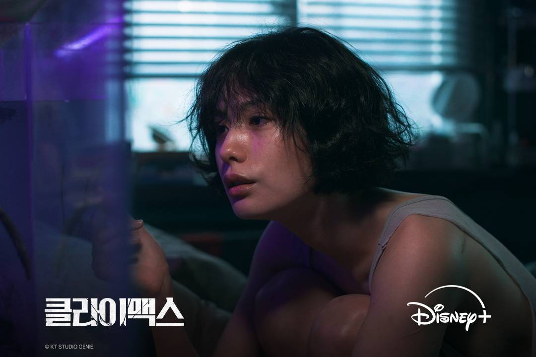 Climax: Bóc trần góc tối chính trị - giải trí Hàn Quốc bằng diễn xuất đỉnh cao của Joo Ji Hoon và Ha Ji Won- Ảnh 7. Climax: Bóc trần góc tối chính trị - giải trí Hàn Quốc bằng diễn xuất đỉnh cao của Joo Ji Hoon và Ha Ji Won- Ảnh 7.