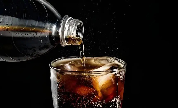 Người phụ nữ 41 tuổi qua đời v&igrave; suy thận, b&aacute;c sĩ lắc đầu: Kh&aacute;t kh&ocirc; cổ c&ograve;n hơn uống 2 loại nước n&agrave;y- Ảnh 3.