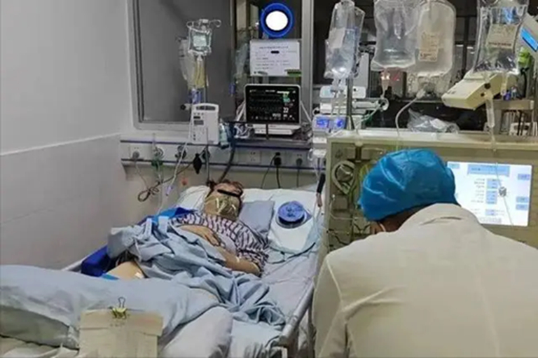 Ng&agrave;y c&agrave;ng c&oacute; nhiều người chết v&igrave; bệnh tiểu đường, b&aacute;c sĩ n&oacute;i thẳng: Ăn nhiều 3 loại quả n&agrave;y chẳng kh&aacute;c n&agrave;o nạp cả t&uacute;i đường- Ảnh 1.