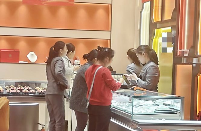 Ph&aacute;t hiện 1 cửa h&agrave;ng v&agrave;ng từ chối đổi lại 32,44 gram v&agrave;ng 24K cho kh&aacute;ch sau 9 năm giao dịch- Ảnh 1.