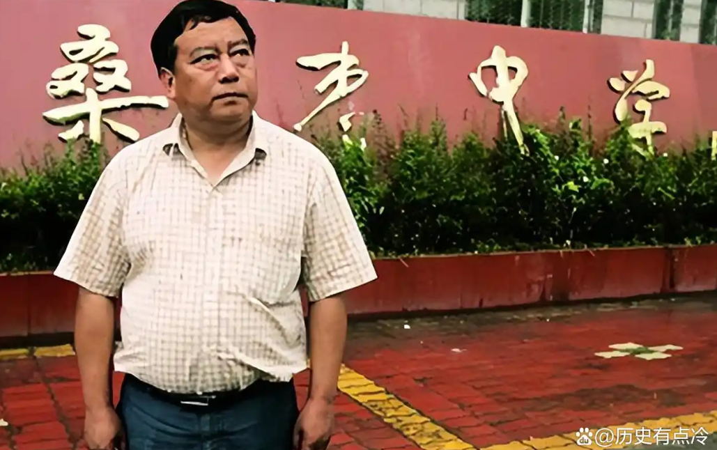 Thầy Hiệu trưởng bị ch&ecirc; tr&aacute;ch v&igrave; dạy học sinh m&ocirc;n "t&agrave;o lao", ai ngờ 3 năm sau, hơn 2.000 em được cứu sống bởi ch&iacute;nh bộ m&ocirc;n ấy!- Ảnh 1.