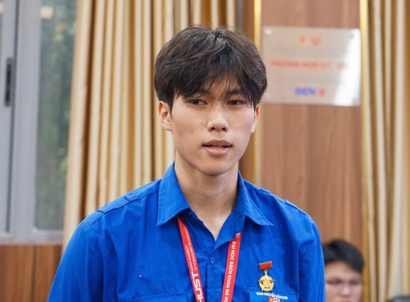 Khoảnh khắc "kh&ocirc;ng nghĩ đến m&igrave;nh" của nam sinh ĐH B&aacute;ch khoa khi cứu người trong đ&aacute;m ch&aacute;y- Ảnh 1.