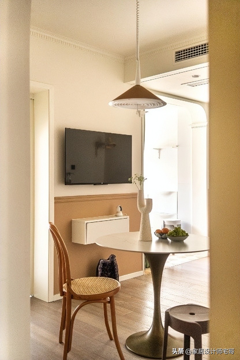 C&ocirc; g&aacute;i 20 tuổi mua căn hộ 50m&sup2; đ&oacute;n bố mẹ l&ecirc;n ở c&ugrave;ng: Bỏ ph&ograve;ng kh&aacute;ch để l&agrave;m ph&ograve;ng dưỡng l&atilde;o, ai xem cũng khen &ldquo;hiếu thảo v&agrave; thực tế&rdquo;- Ảnh 4.