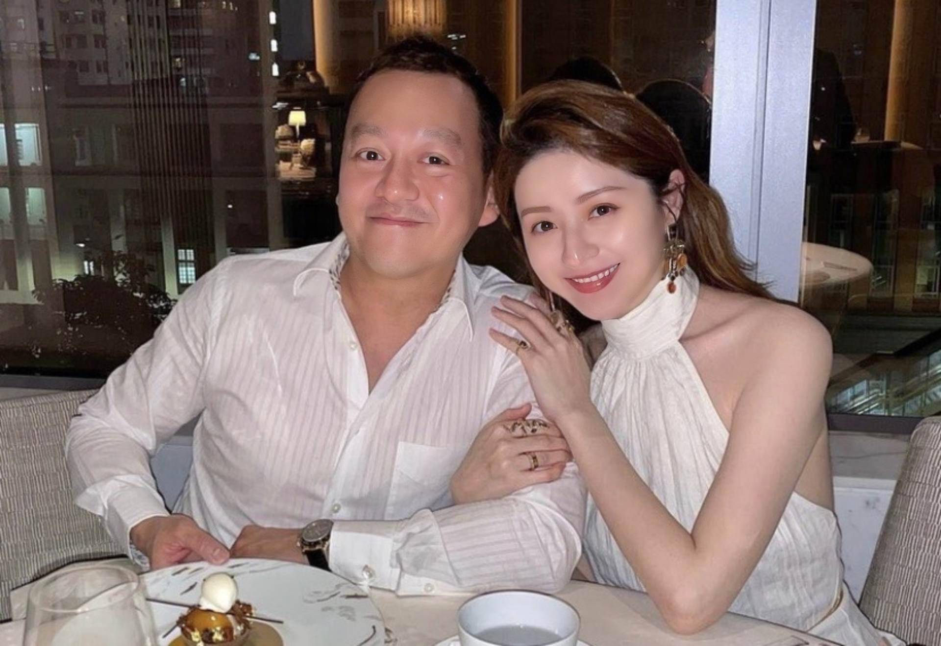 "N&agrave;ng thơ" lấy &ocirc;ng chủ chuỗi nh&agrave; h&agrave;ng lớn hơn 12 tuổi, 4 năm sinh 3 con g&aacute;i: Sống k&iacute;n tiếng, nhan sắc hiện tại g&acirc;y bất ngờ- Ảnh 3.