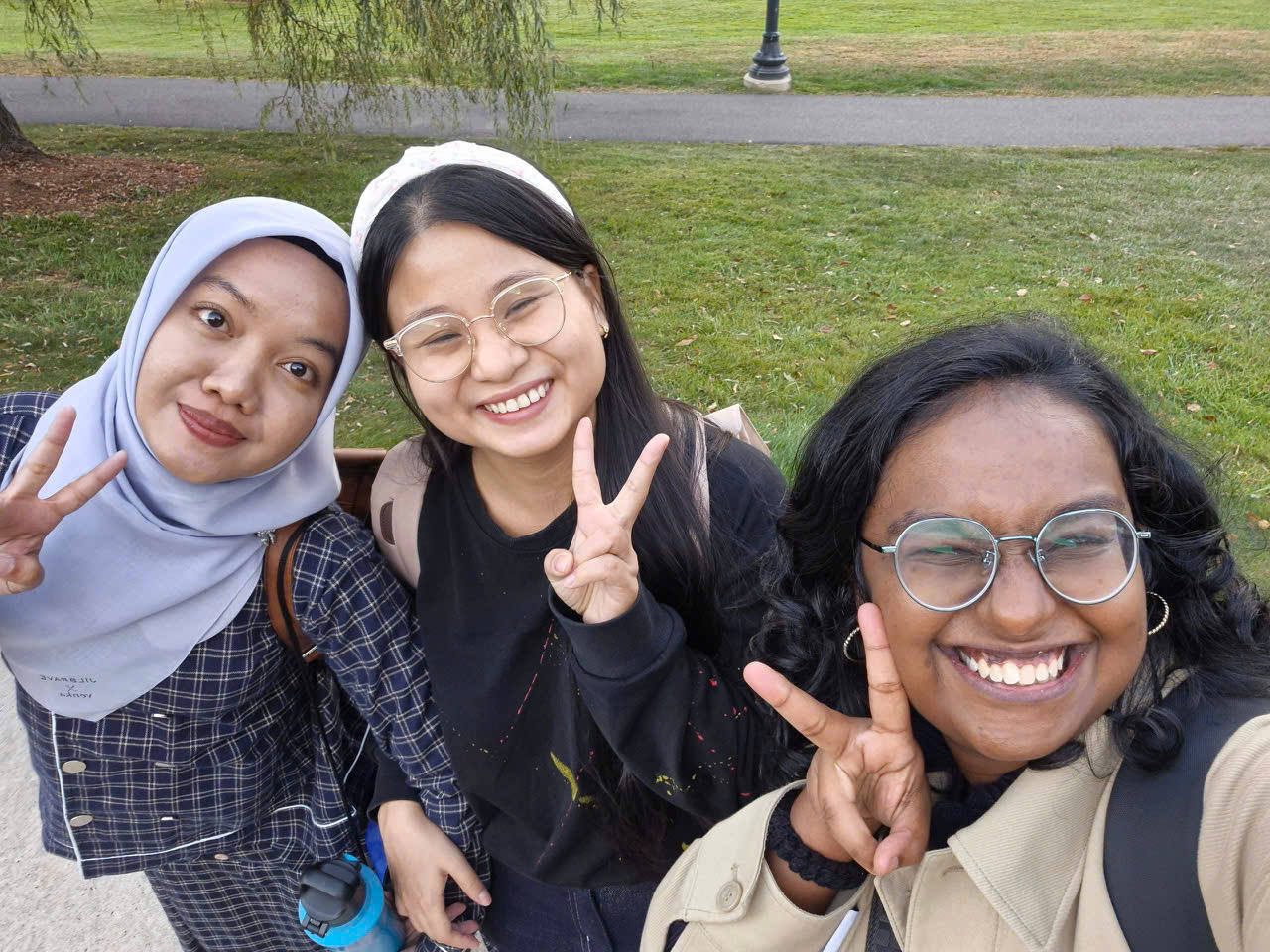 Bố mẹ chưa học hết cấp 2 nu&ocirc;i con khiếm thị đỗ c&ugrave;ng l&uacute;c Harvard, Oxford, Stanford, Johns Hopkins...: "Kh&ocirc;ng phải m&igrave;nh chọn trường m&agrave; t&agrave;i ch&iacute;nh sẽ chọn"- Ảnh 4.