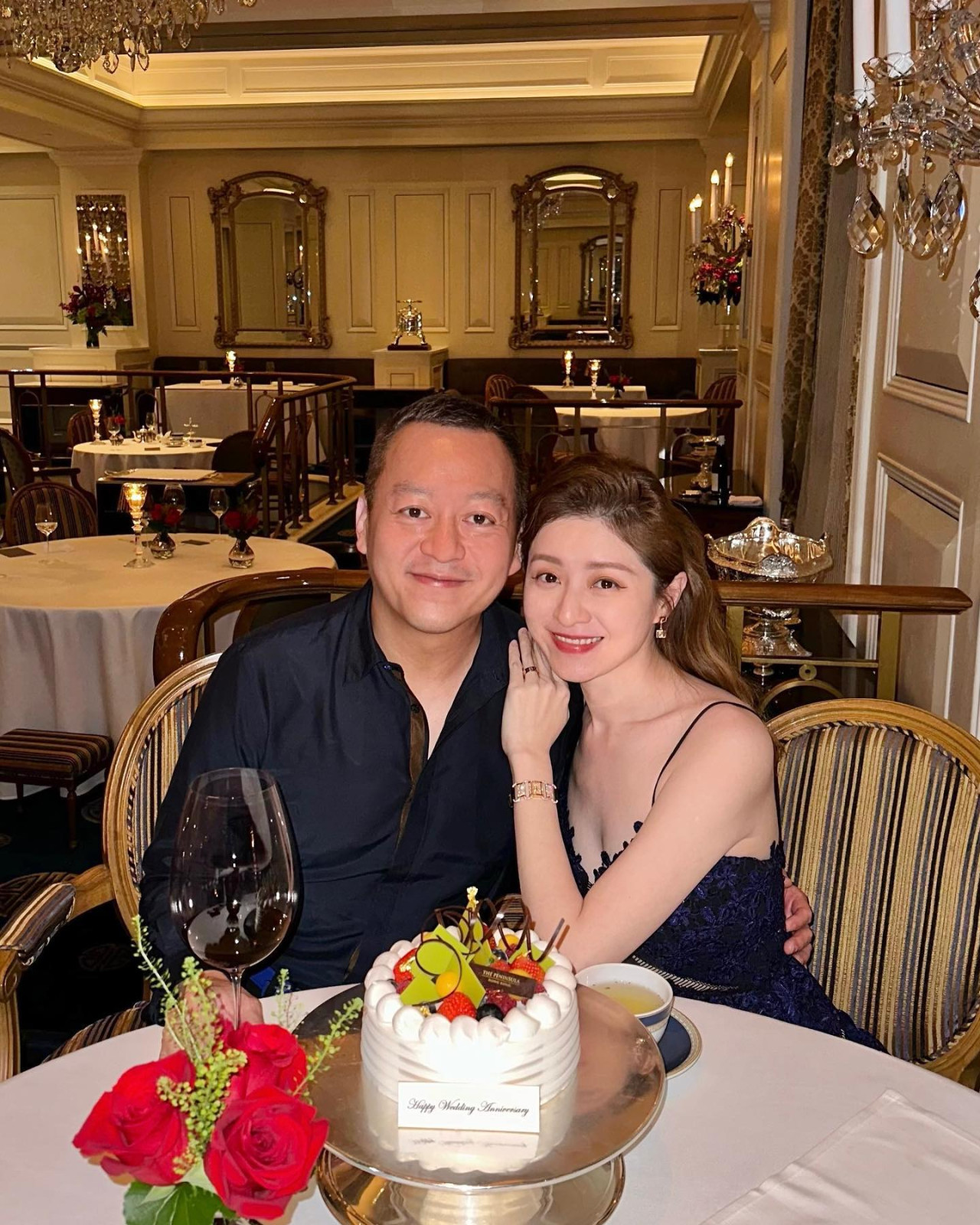 "N&agrave;ng thơ" lấy &ocirc;ng chủ chuỗi nh&agrave; h&agrave;ng lớn hơn 12 tuổi, 4 năm sinh 3 con g&aacute;i: Sống k&iacute;n tiếng, nhan sắc hiện tại g&acirc;y bất ngờ- Ảnh 4.