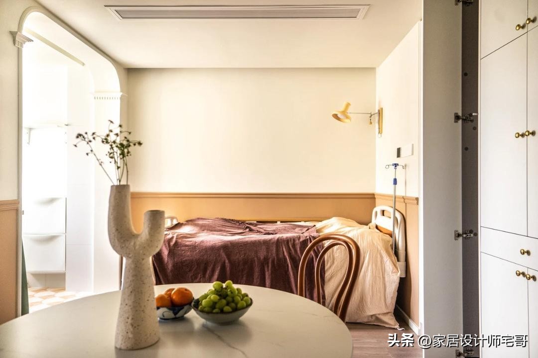 C&ocirc; g&aacute;i 20 tuổi mua căn hộ 50m&sup2; đ&oacute;n bố mẹ l&ecirc;n ở c&ugrave;ng: Bỏ ph&ograve;ng kh&aacute;ch để l&agrave;m ph&ograve;ng dưỡng l&atilde;o, ai xem cũng khen &ldquo;hiếu thảo v&agrave; thực tế&rdquo;- Ảnh 3.