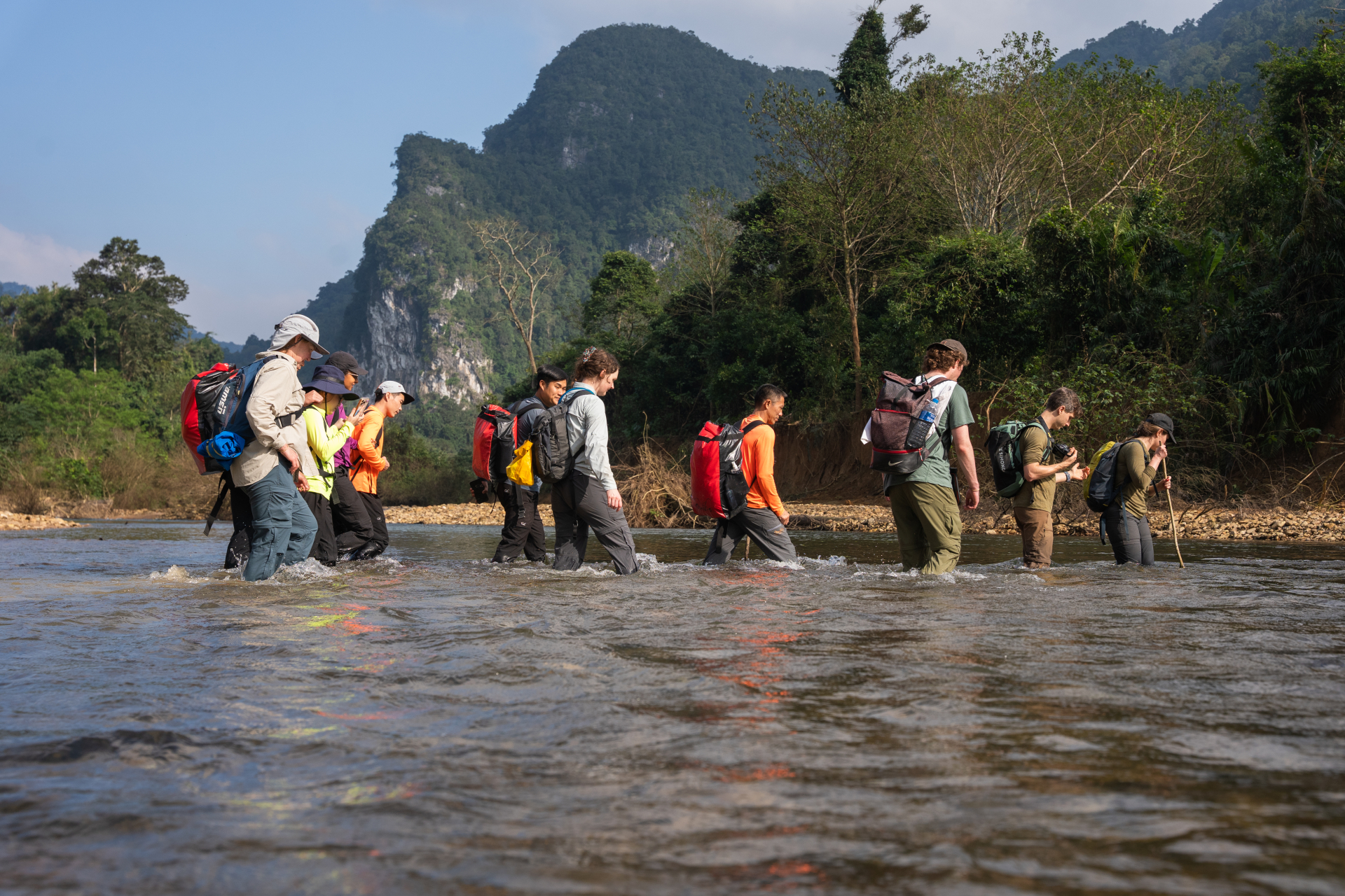Ph&oacute;ng sự h&agrave;ng đầu Mỹ gọi 1 hang động Việt Nam l&agrave; kỳ quan thế kỷ 21- Ảnh 4.