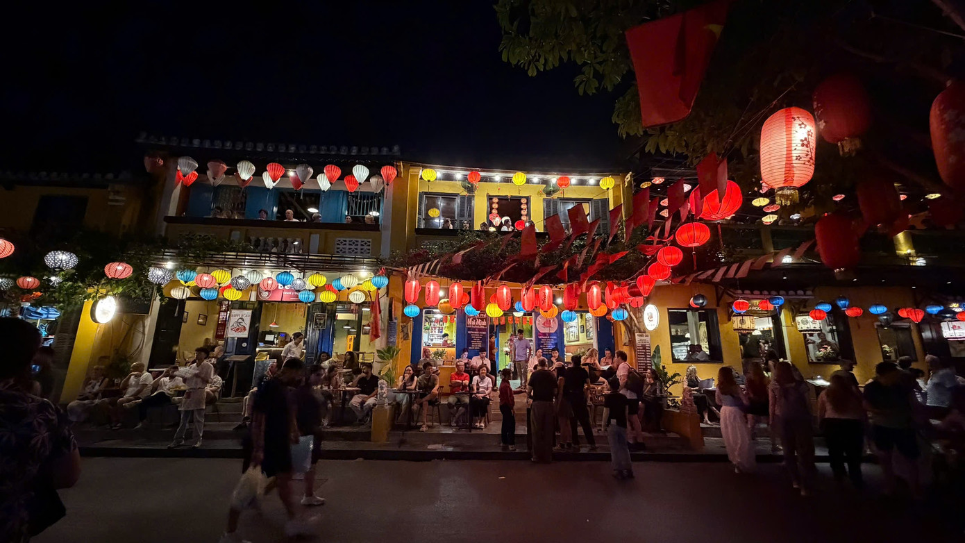 Bất ngờ diện mạo phố cổ Hội An về đ&ecirc;m- Ảnh 9.