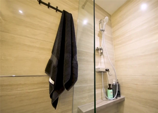 Cặp đ&ocirc;i sống trong căn hộ 32m&sup2; ở HongKong: Vắt &oacute;c nghĩ c&aacute;ch b&agrave;i tr&iacute;, kh&ocirc;ng d&aacute;m l&atilde;ng ph&iacute; 1 centimet n&agrave;o- Ảnh 13.