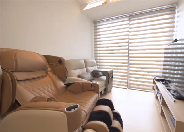 Cặp đ&ocirc;i sống trong căn hộ 32m&sup2; ở HongKong: Vắt &oacute;c nghĩ c&aacute;ch b&agrave;i tr&iacute;, kh&ocirc;ng d&aacute;m l&atilde;ng ph&iacute; 1 centimet n&agrave;o- Ảnh 7.