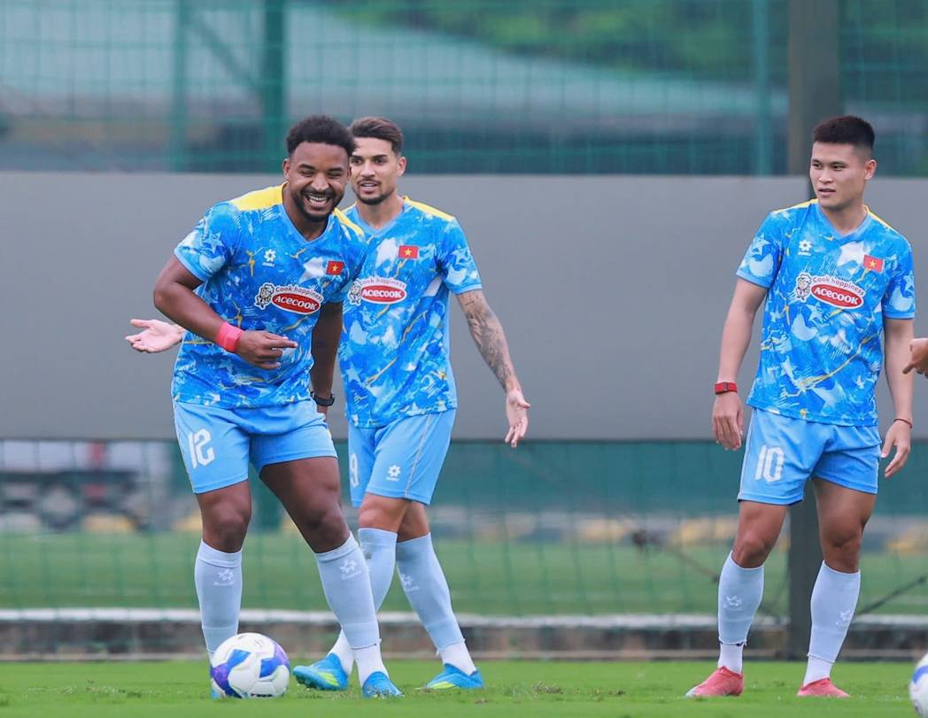 Bị chê tăng cân nặng nề, Xuân Son lên tiếng- Ảnh 3. Bị chê tăng cân nặng nề, Xuân Son lên tiếng- Ảnh 3.