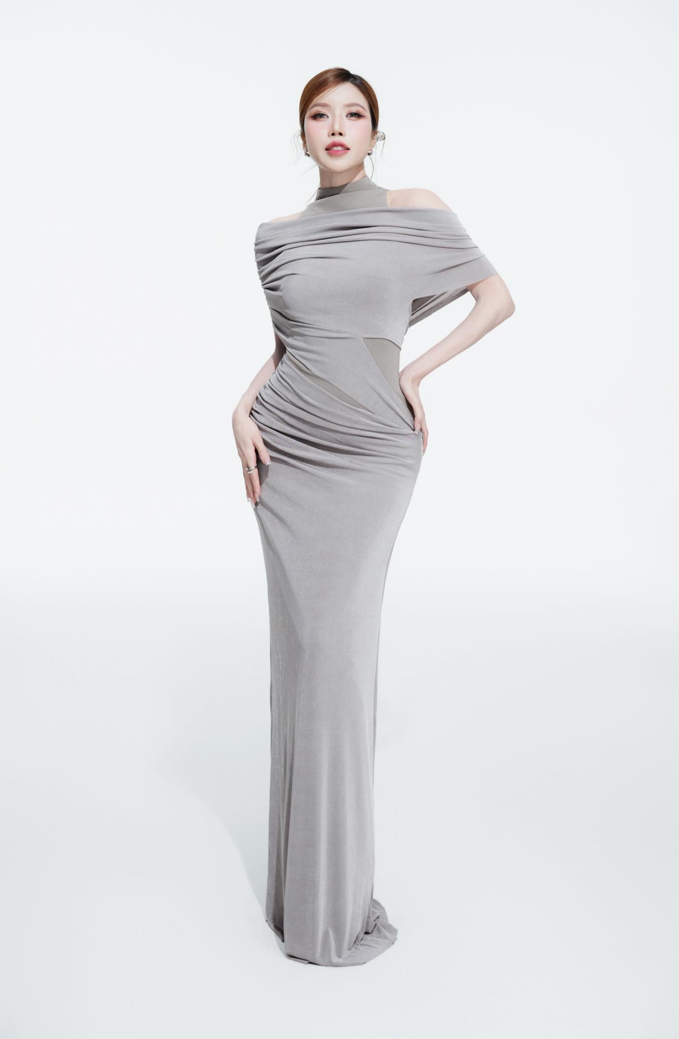 H&eacute; lộ h&igrave;nh ảnh đầu ti&ecirc;n của Trang Ph&aacute;p tại Đạp Gi&oacute; bản Trung Quốc, th&ocirc;ng tin ca kh&uacute;c ch&agrave;o s&acirc;n g&acirc;y bất ngờ- Ảnh 1.