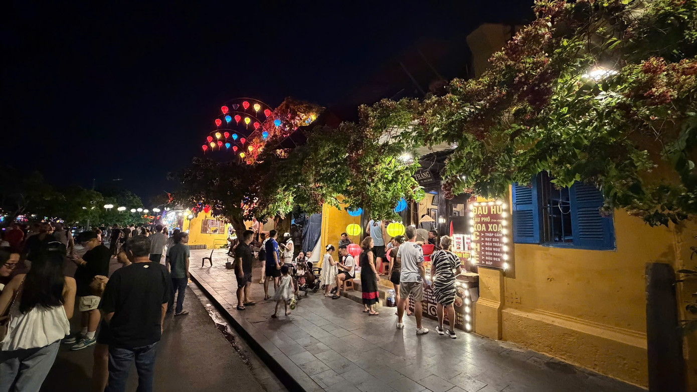 Bất ngờ diện mạo phố cổ Hội An về đ&ecirc;m- Ảnh 8.