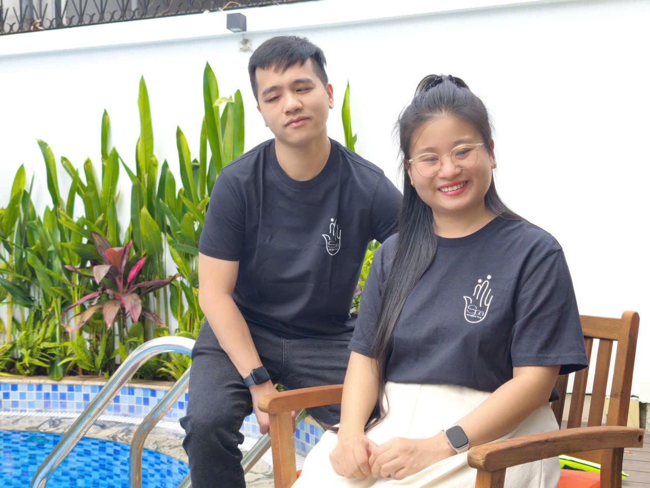 Bố mẹ chưa học hết cấp 2 nu&ocirc;i con khiếm thị đỗ c&ugrave;ng l&uacute;c Harvard, Oxford, Stanford, Johns Hopkins...: "Kh&ocirc;ng phải m&igrave;nh chọn trường m&agrave; t&agrave;i ch&iacute;nh sẽ chọn"- Ảnh 20.