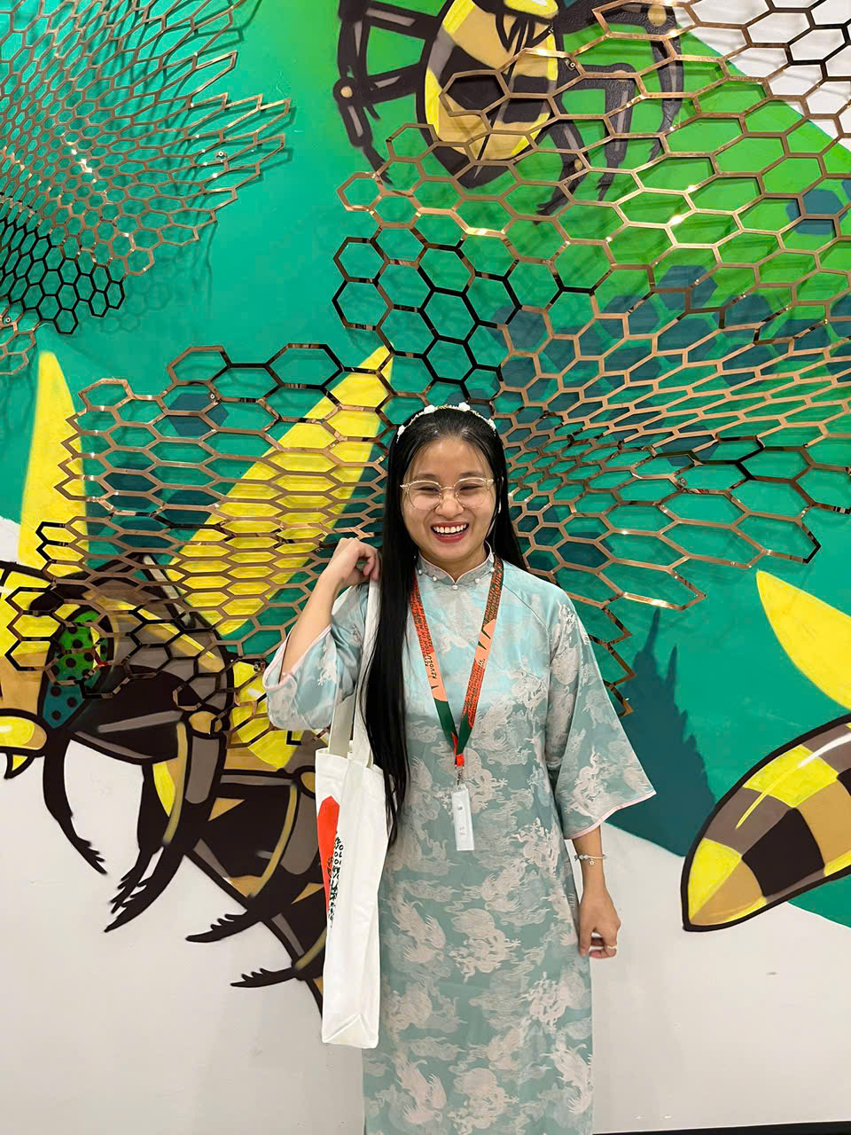 Bố mẹ chưa học hết cấp 2 nu&ocirc;i con khiếm thị đỗ c&ugrave;ng l&uacute;c Harvard, Oxford, Stanford, Johns Hopkins...: "Kh&ocirc;ng phải m&igrave;nh chọn trường m&agrave; t&agrave;i ch&iacute;nh sẽ chọn"- Ảnh 11.