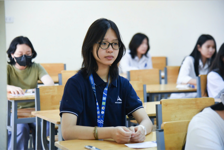 147.000 học sinh, 88.000 suất c&ocirc;ng lập: "Lối ra" n&agrave;o cho b&agrave;i to&aacute;n lớp 10 H&agrave; Nội?- Ảnh 1.