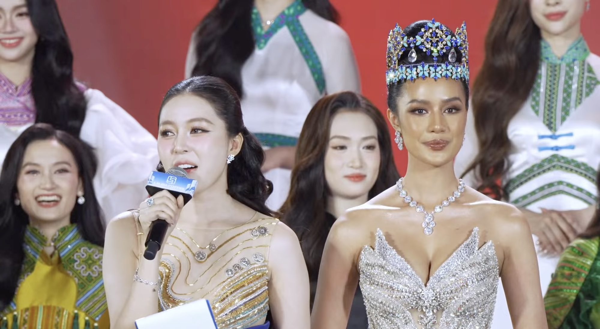 Chung kết Miss World Vietnam 2025: Top 3 ch&iacute;nh thức lộ diện, Hoa hậu &Yacute; Nhi chuẩn bị final walk- Ảnh 8.